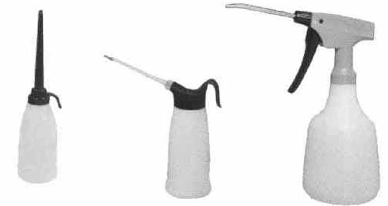 OILER ANGLE PLASTIC 300CC